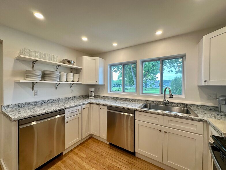 More Photos Of 60 Boston Post Rd, Madison Storefront Retail Office For Sale