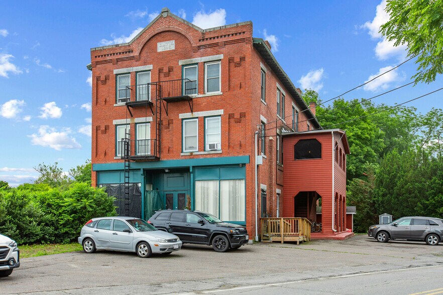 More Photos Of 4 Davis St, Shirley Apartments For Sale