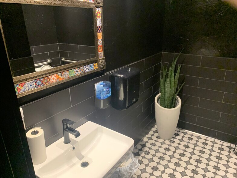 More Photos Of 3883 Taylor Rd, Loomis Restaurant For Sale