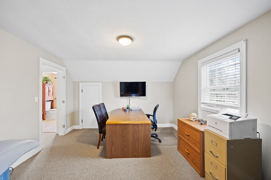More Photos Of 4816 Greenwood Rd, Louisville Medical For Lease