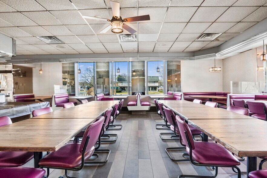 More Photos Of 1975 Central Ave, Albany Restaurant For Sale