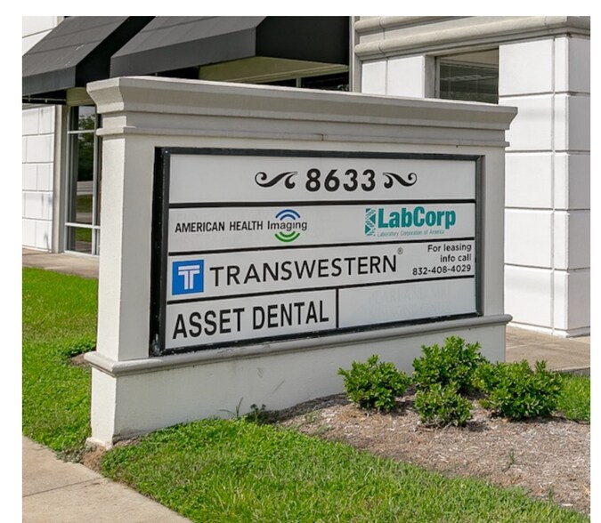 More Photos Of 8619 Broadway St, Pearland Medical For Lease