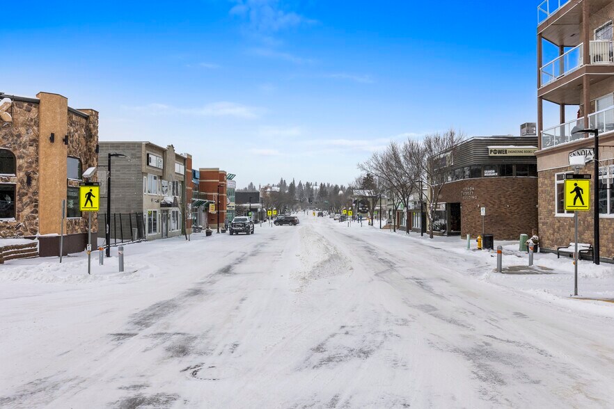 More Photos Of St Thomas St, St. Albert Apartments For Sale