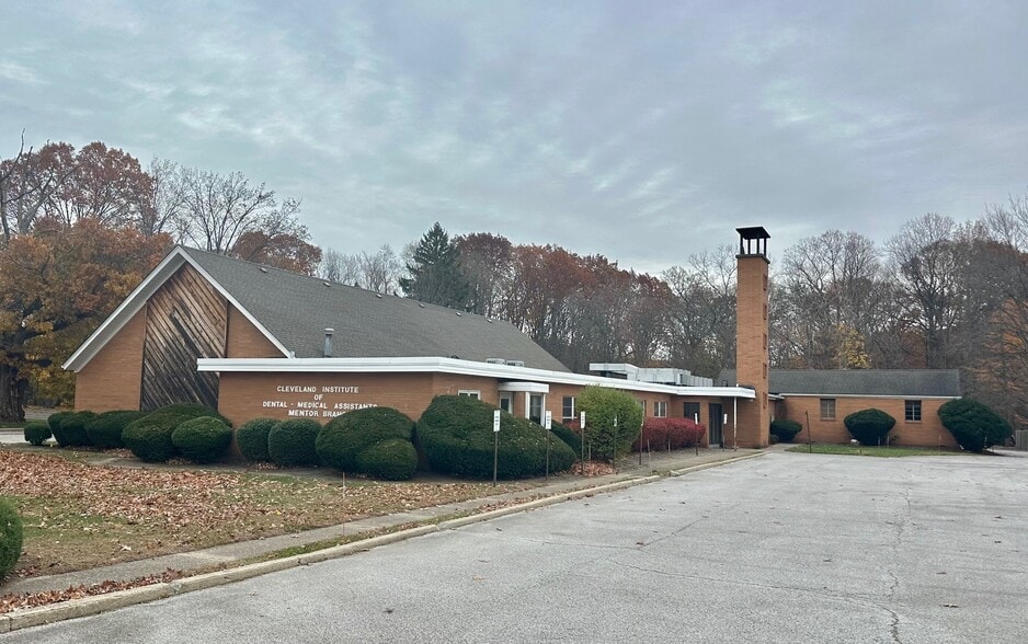 Primary Photo Of 5723-5733 Hopkins Rd, Mentor Specialty For Sale