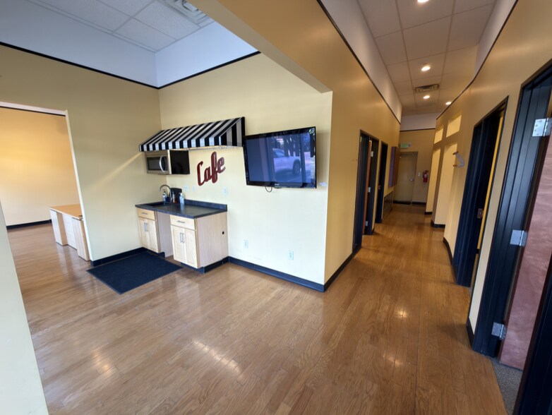 More Photos Of 5021 S Kentucky Ave, Indianapolis Unknown For Lease