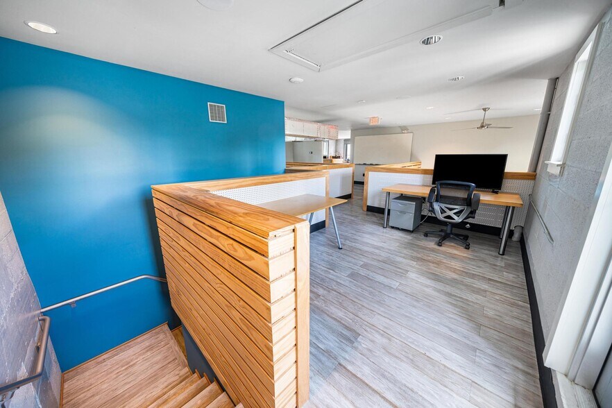 More Photos Of 3305 SW 37th Ave, Miami Office For Sale