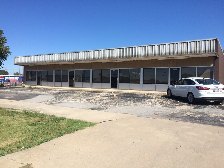 More Photos Of 3018-3030 Epperly Dr, Oklahoma City General Retail For Lease