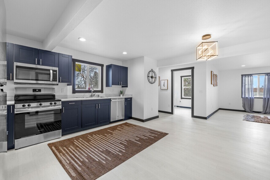 More Photos Of 1113 10th St NW, Minot Multifamily For Sale