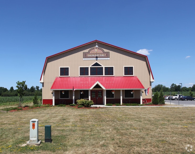 More Photos Of 300 Village Square Blvd, Honeoye Falls Freestanding For Lease