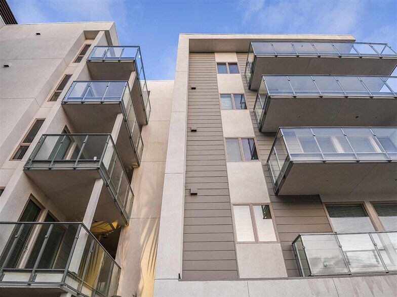 More Photos Of 1110 F St, San Diego Apartments For Lease