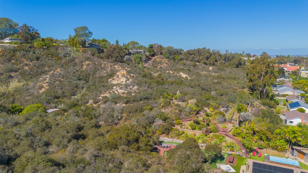 More Photos Of 0 Crest Dr, Encinitas Land For Sale