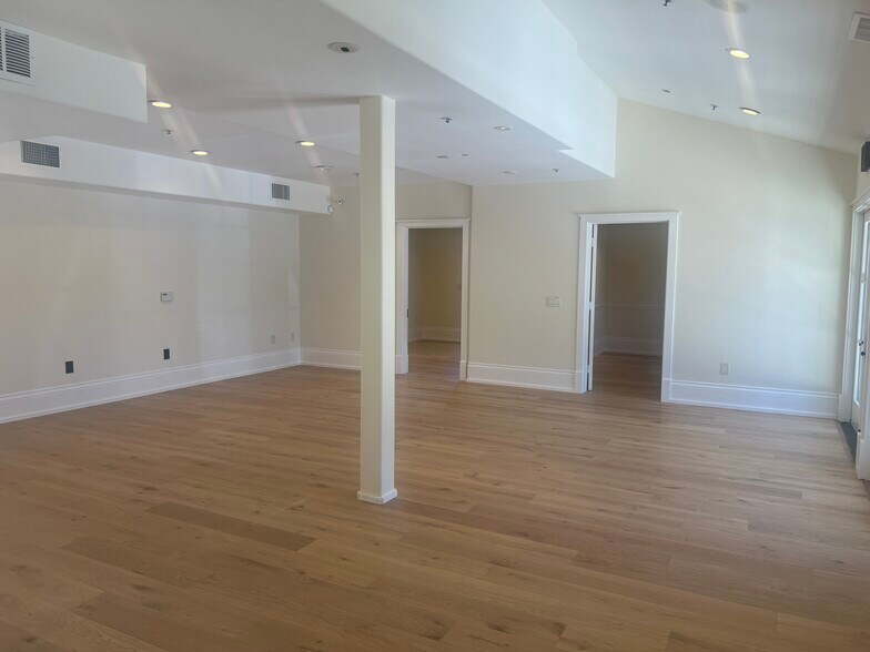 More Photos Of 6495 Washington St, Yountville Storefront For Lease