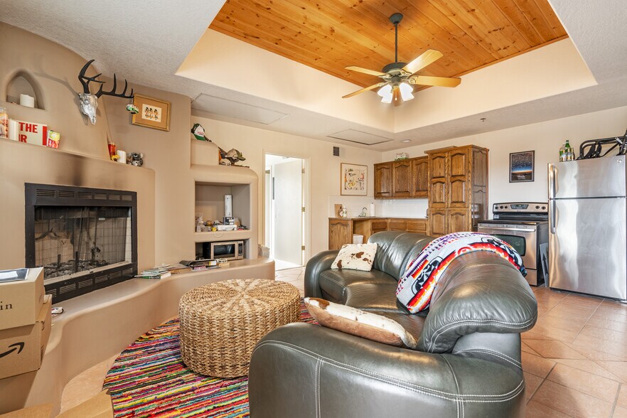 More Photos Of 27556 I 25 East Frontage Rd, Santa Fe Light Distribution For Sale