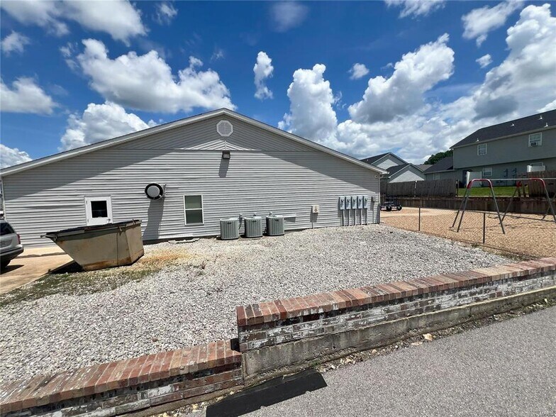 More Photos Of 19788 Sackett Ln, Waynesville Office For Sale