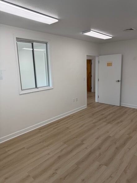 More Photos Of 1147 Independence Blvd, Virginia Beach Medical For Lease