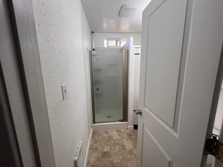 More Photos Of 271 Clay St E, Monmouth Apartments For Sale