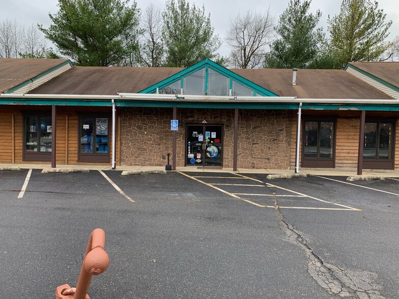 More Photos Of 261 State Route 36 E, North Middletown Storefront Retail Office For Lease
