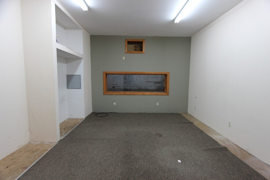 More Photos Of 378 Johnston Ave, Jersey City Warehouse For Lease