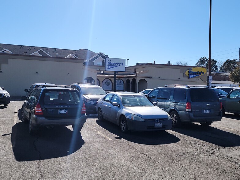 More Photos Of 970 S Oneida St, Denver Restaurant For Lease