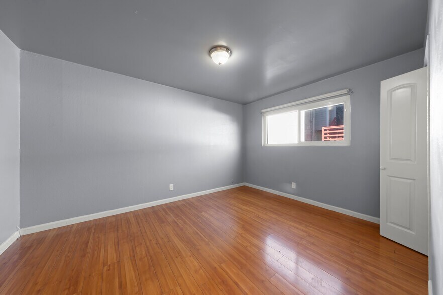 More Photos Of 2216 E 23rd St, Oakland Apartments For Sale