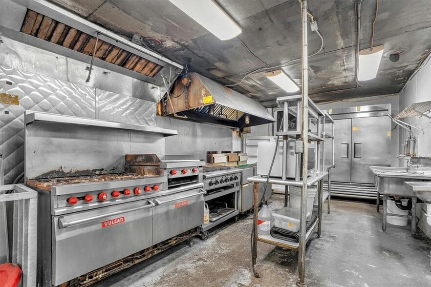 More Photos Of 3006 Lewis Run Rd, Clairton Restaurant For Sale