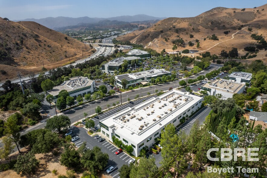 More Photos Of 26025 Mureau Rd, Calabasas Office For Sale