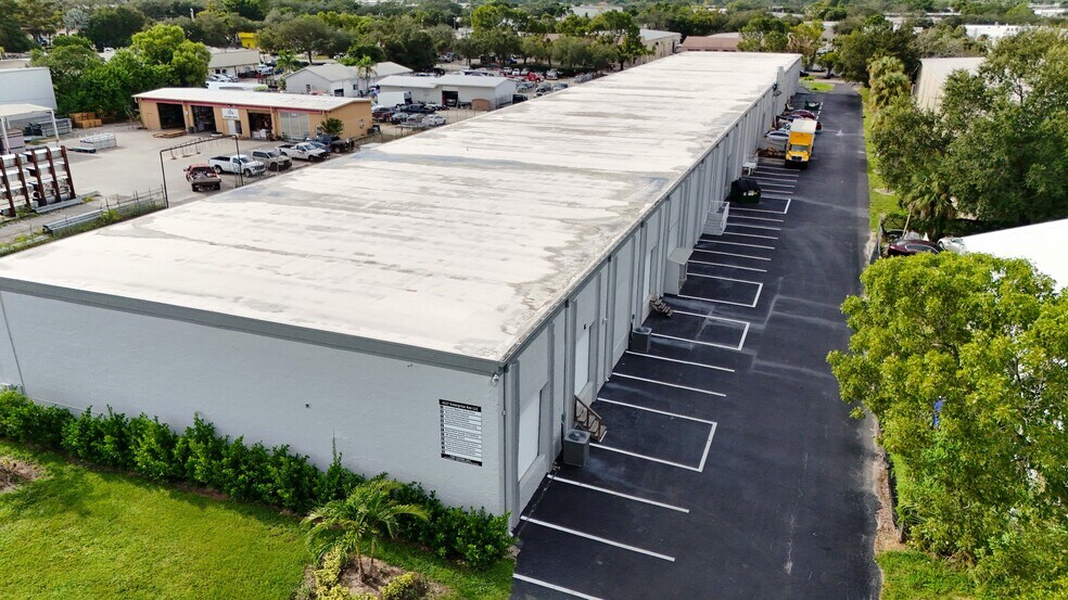 Primary Photo Of 4227 Enterprise Ave, Naples Warehouse For Lease