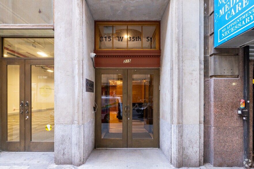 More Photos Of 315 W 35th St, New York Office For Lease