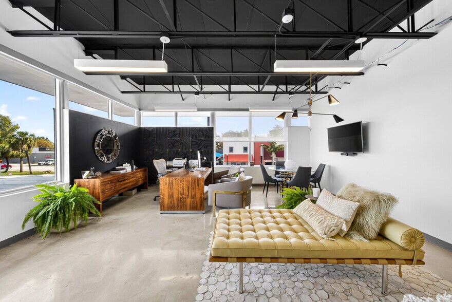 More Photos Of 7630 Biscayne Blvd, Miami Office For Lease