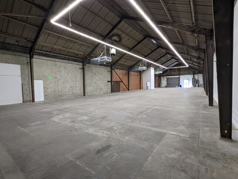 More Photos Of 332-340 S Avenue 17, Los Angeles Manufacturing For Lease