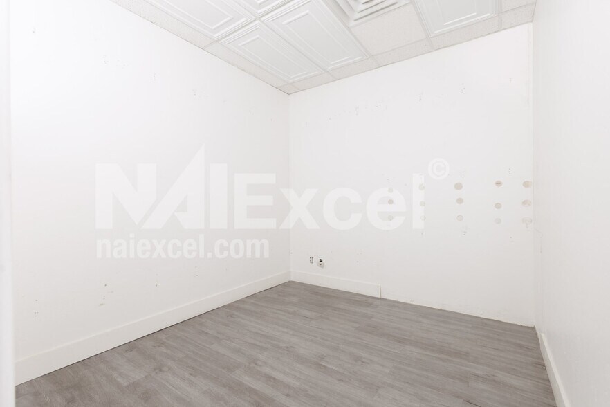 More Photos Of 1316 S 400 E, St George Showroom For Lease