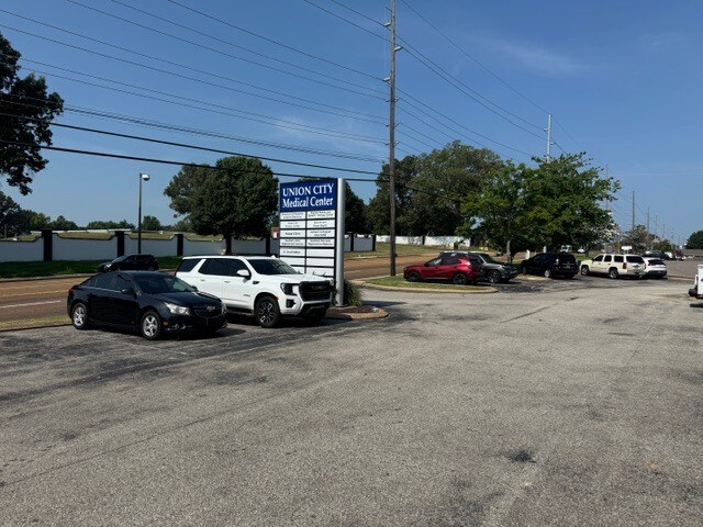 More Photos Of 1720 E Reelfoot Ave, Union City Office For Lease