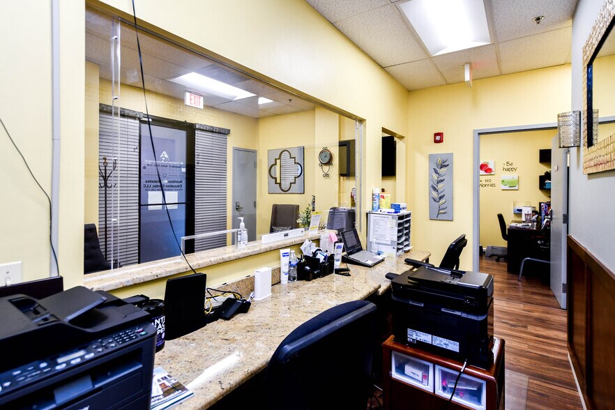 More Photos Of 12150 Annapolis Rd, Glenn Dale Office For Sale