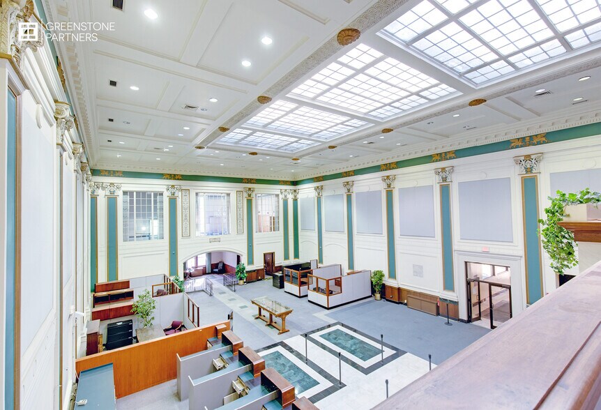 More Photos Of 104 N Oak Park Ave, Oak Park Office For Sale