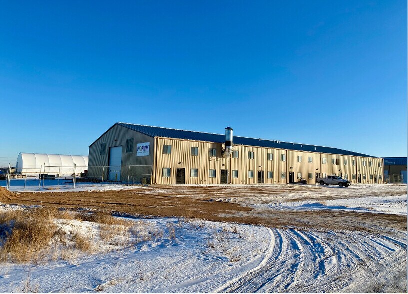 More Photos Of 5066 Owan Industrial Park Dr, Williston Warehouse For Lease