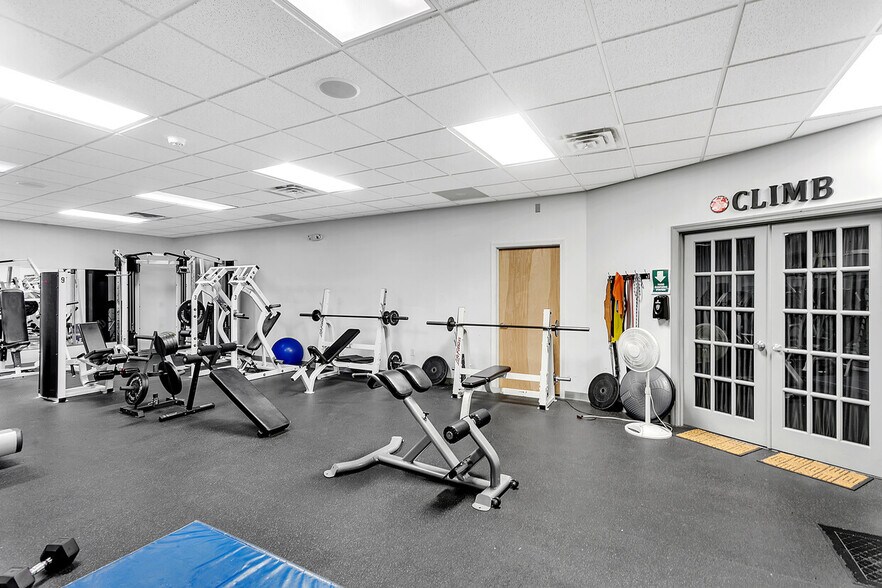 More Photos Of 4491 School Rd S, Murrysville Office For Sale