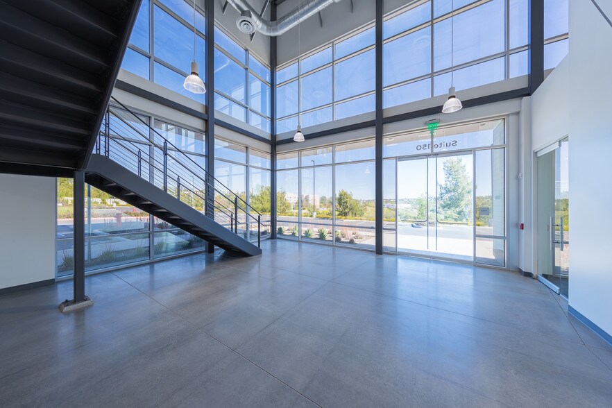 More Photos Of 2882 Whiptail Loop E, Carlsbad Warehouse For Lease