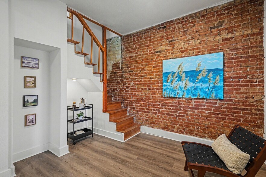 More Photos Of 924 W 9th Ave, Denver Office For Sale