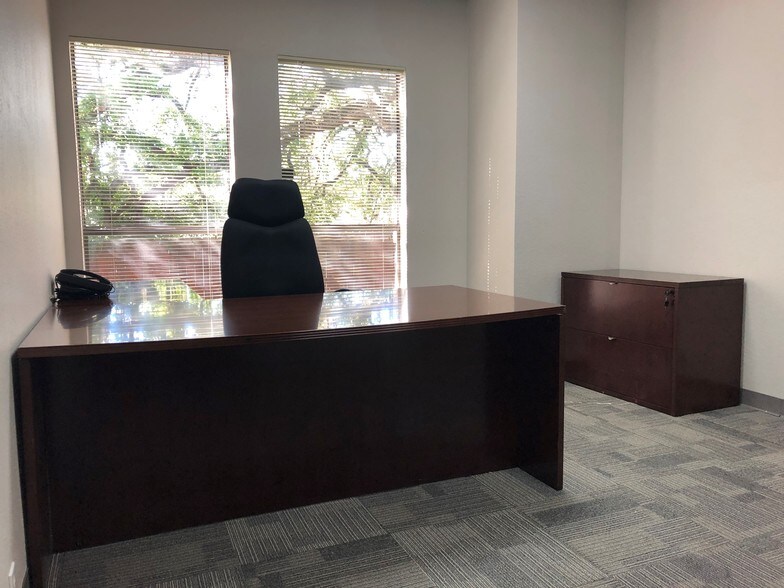 More Photos Of 4408 Spicewood Springs Rd, Austin Office For Lease