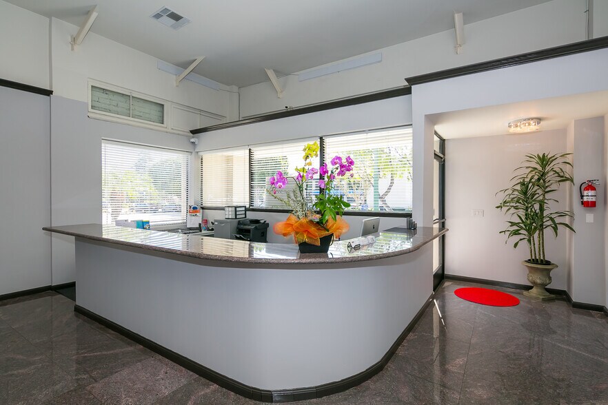 More Photos Of 218-220 S Myrtle Ave, Monrovia General Retail For Sale