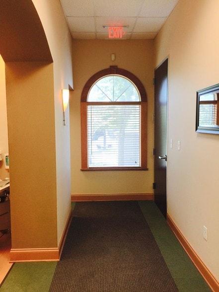 More Photos Of 1450 W Parmer Ln, Austin Medical For Lease