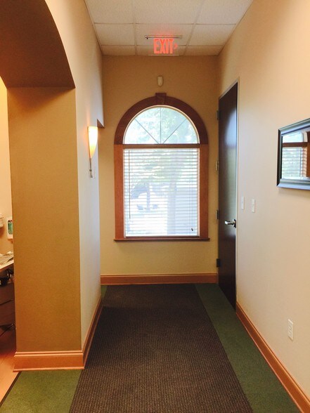 More Photos Of 1450 W Parmer Ln, Austin Medical For Sale