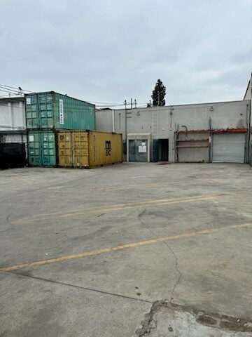 More Photos Of 7008 Owensmouth Ave, Canoga Park Office For Lease
