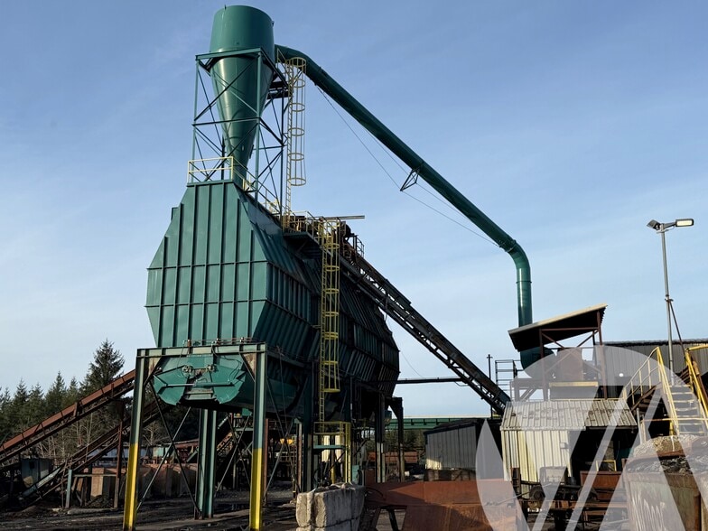 More Photos Of 330 S Bay Rd, Toledo Land For Sale