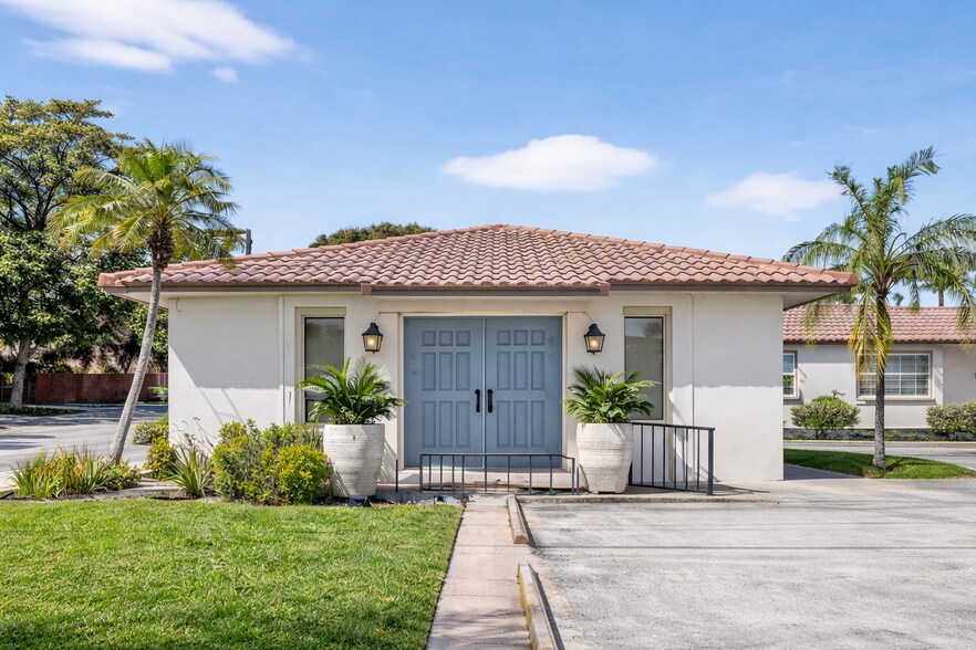 More Photos Of 715 George Bush Blvd, Delray Beach Medical For Lease
