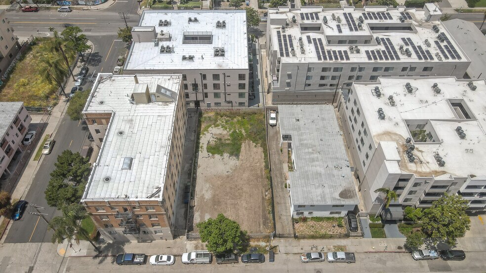 More Photos Of 933 S Gramercy Pl, Los Angeles Land For Sale