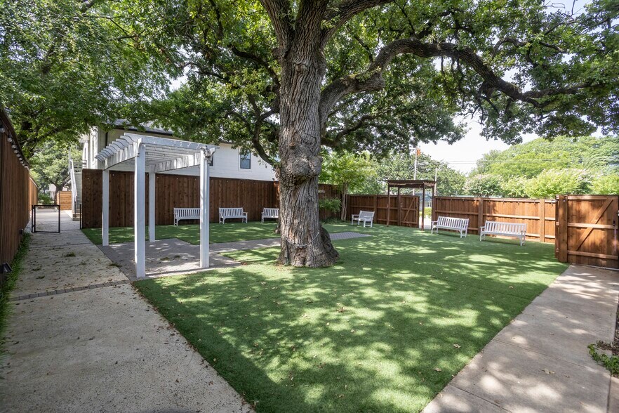 More Photos Of 403 E Broad St, Mansfield Loft Creative Space For Lease