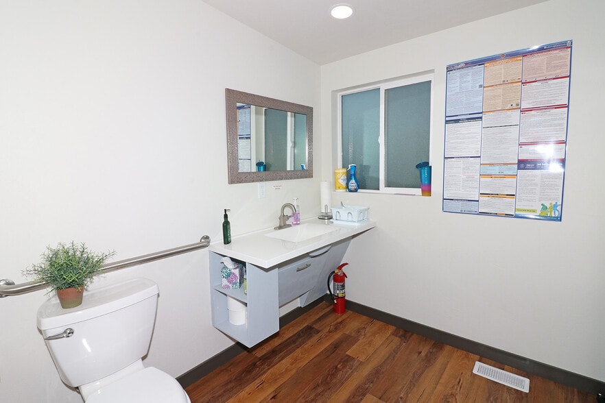 More Photos Of 403 Kennedy Ave, Grand Junction Medical For Sale