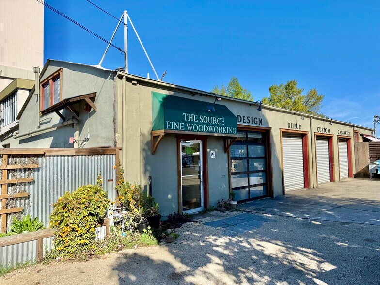 More Photos Of 819 5th Ave, Redwood City Service For Sale