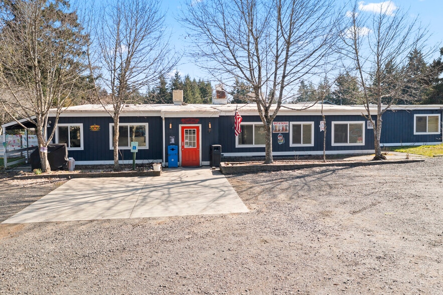 More Photos Of 2810 E Spencer Lake Rd, Shelton General Retail For Sale
